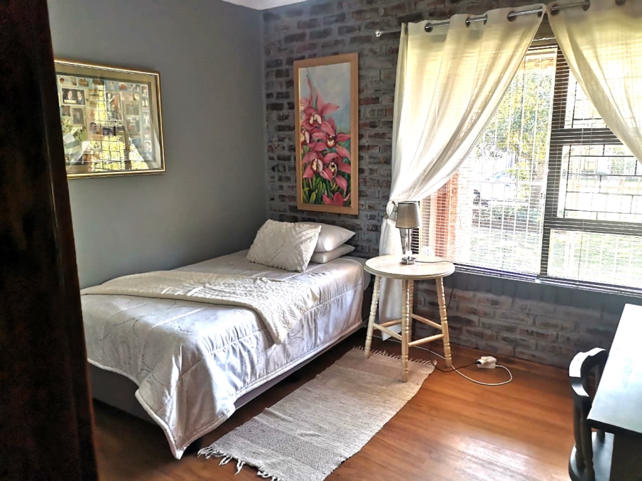 4 Bedroom Property for Sale in Campher Park Eastern Cape